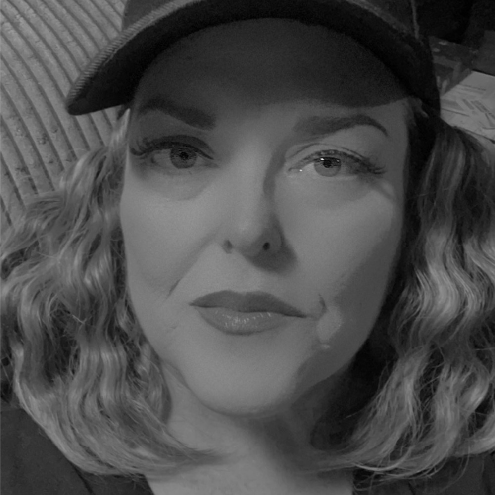 Meet your Posher, Deena